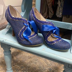 Poetic License Fabric Heels GLAMVILLE